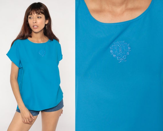 Blue Embroidered Blouse 80s Cap Sleeve Top Floral Wreath Shirt Retro Basic Simple Plain Flower Print Summer Blouse Vintage 1980s Large L