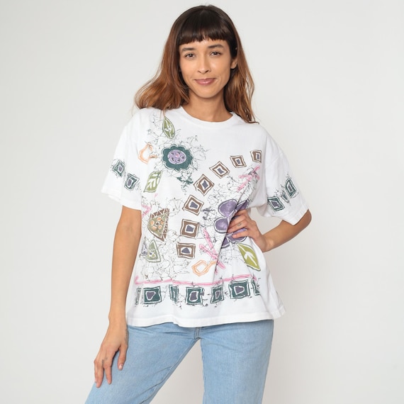 90s Graphic Tshirt Abstract Floral Dragonfly Print White Cotton Crew Neck Relaxed Fit Artistic Streetwear Casual Style Small S