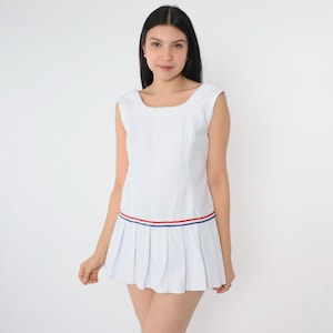 Vintage 60er Jahre Scooter Kleid 60s Mod Mini Weiß Drop Waist Plissee 1960s Kleid Twiggy Go Go Ärmelloses MiniKleid Small
