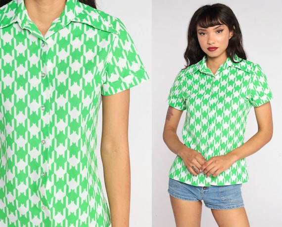 Green Checkered Shirt 70s Shirt Button Up Plaid Print Preppy Dagger Collar 1970s Top Short Sleeve Vintage Small Medium