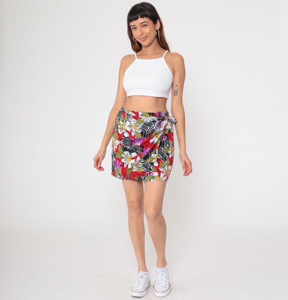 Vintage Floral Mini Skirt 90s Tropical Faux Wrap High Waist Red Black White Hawaiian Skirt 1990s Hippie Festival High Waisted Small Medium