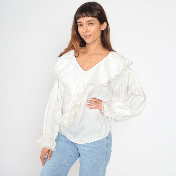 White Ruffle Blouse 80s Lace Trim Ruffled Poet Sh… - image 3