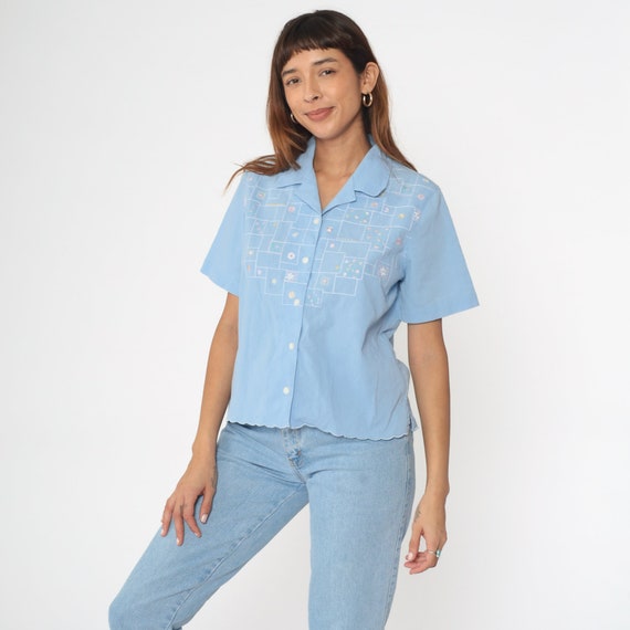90s Floral Embroidered Blouse Baby Blue Flower Top Collared Casual Cotton Shirt 1990s Garden Button Up Shirt Short sleeve Vintage Small S