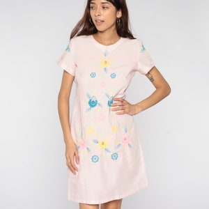 Embroidered Floral Dress 60s Shift Mini Dress Mod Pastel Baby Pink Embroidery 1960s Boho Vintage Short Sleeve Minidress Twiggy Small S - Etsy Embroidered Floral Dress 60s Shift Mini Dress Mod Pastel Baby Pink Embroidery 1960s Boho Vintage Short Sleeve Minidress Twiggy Small S - Etsy