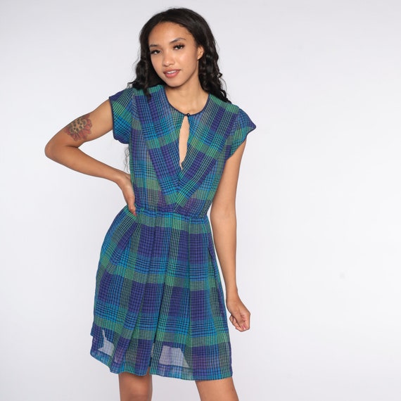 70s Mini Dress Purple Blue Plaid Checkered Print Preppy Cap Sleeve Keyhole Dress 1970s High Waisted Dress Cutout Vintage MiniDress Small S