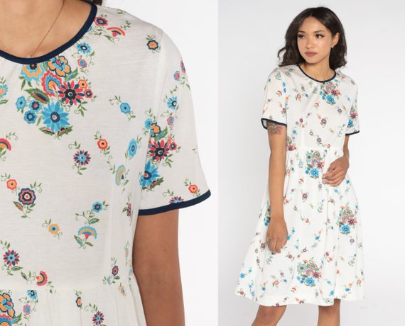 Floral Babydoll Dress 70s Knee Length Midi Dress Retro Empire Waist Short Sleeve Summer Day Hippie Casual White Vintage 1970s Medium Large