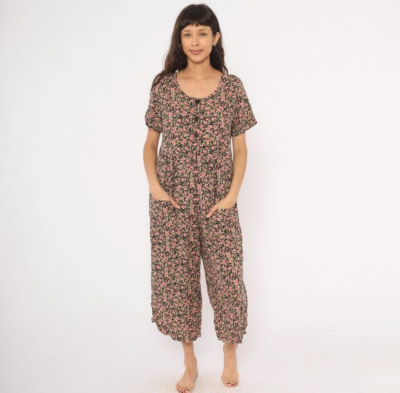 90s Floral Jumpsuit Black Rose Print Wide Leg Short Sleeve Romper Pink Garden Calico Cottagecore Prairie Vintage Cropped One Piece Medium M