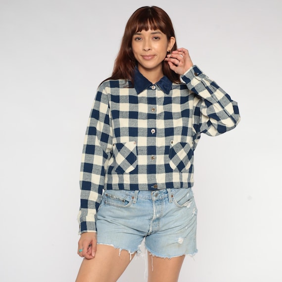 90s Cropped Flannel Shirt Buffalo Check Navy Blue Cream Plaid Button Front Long Sleeve Chest Pockets Grunge Vintage Day Jacket Large L