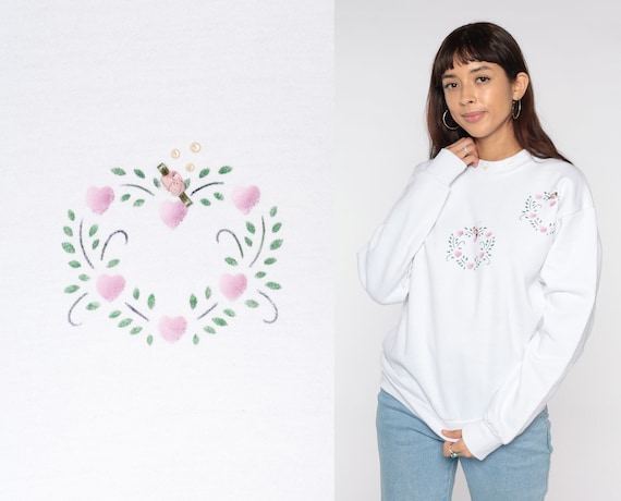 White Heart Sweatshirt 80s 90s Jerzees Sweatshirt Embellished Rosette Retro Pullover Kawaii 1980s 1990s Vintage Grandma Rose Jumper Medium M