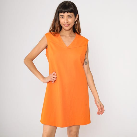 Orange Mod Mini Dress 70s V Neck Dress 60s Shift Sleeveless Space Age 1970s Gogo Vintage Twiggy Plain Minidress Medium Large 10/12
