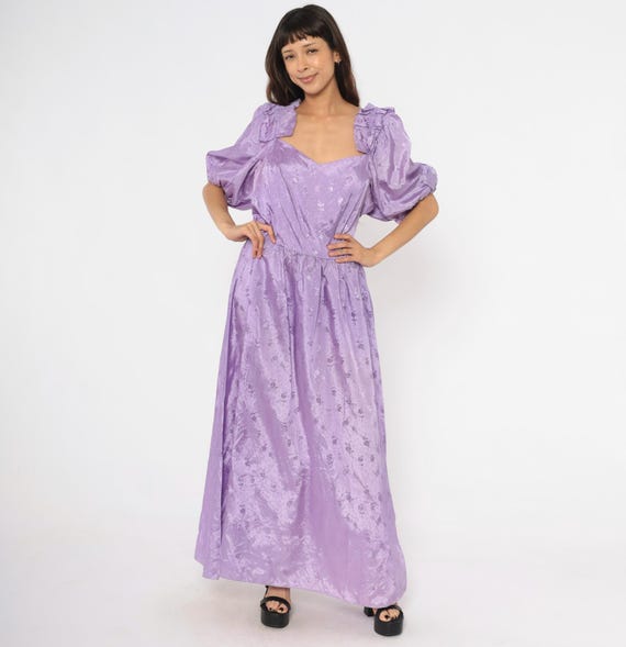 Lilac Puff Sleeve Gown 80s Sweetheart Neckline Ruffle Shoulder Floral Jacquard Dress Lavender Purple Violet Feminine Evening Extra Large XL