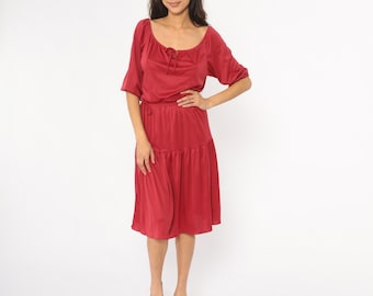 70s Red Midi Dress Prairie Peasant Tiered Ruffle Hem Drawstring Scoop Neckline Elastic Waist 3/4 Sleeve Vintage Burgundy Small Medium S M