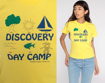 Camp Shirt Screen Stars Tshirt Discover Day Camp Graphic T Shirt années 80 Tshirt Camping Shirt vintage Tee années 1980 Extra Small xs