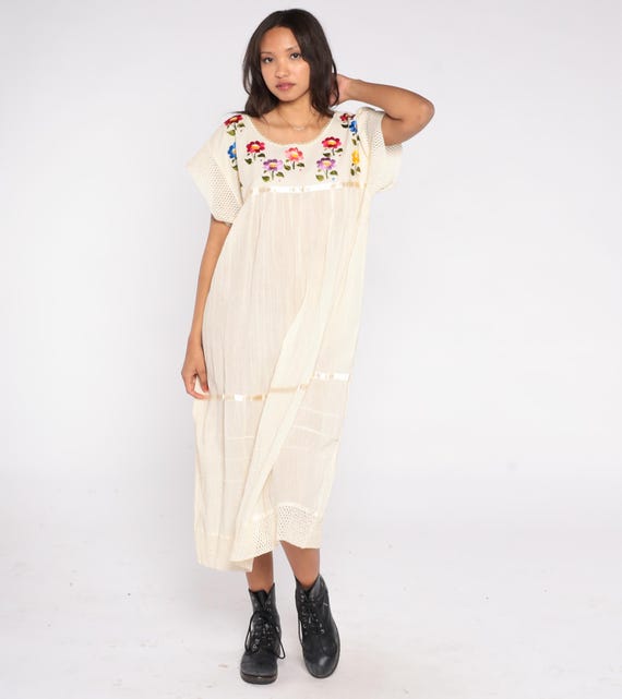 Mexican Embroidered Dress 90s Floral Cotton Ethnic Festival Boho Huipil Embroidery Peasant Folk Crochet Trim Summer Vacation White Large L