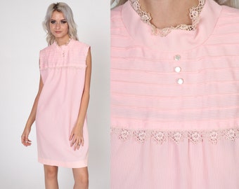 60s Mod Mini Dress Baby Pink Dress Shift Lace Trim Yoke Sleeveless Dress 1960s Gogo Vintage Sixties Twiggy Plain 70s Minidress Small Medium