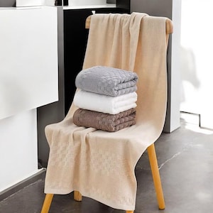 70x140 cm Bath Towel - 100% Cotton, Soft and Absorbent Microfiber Towel for Family