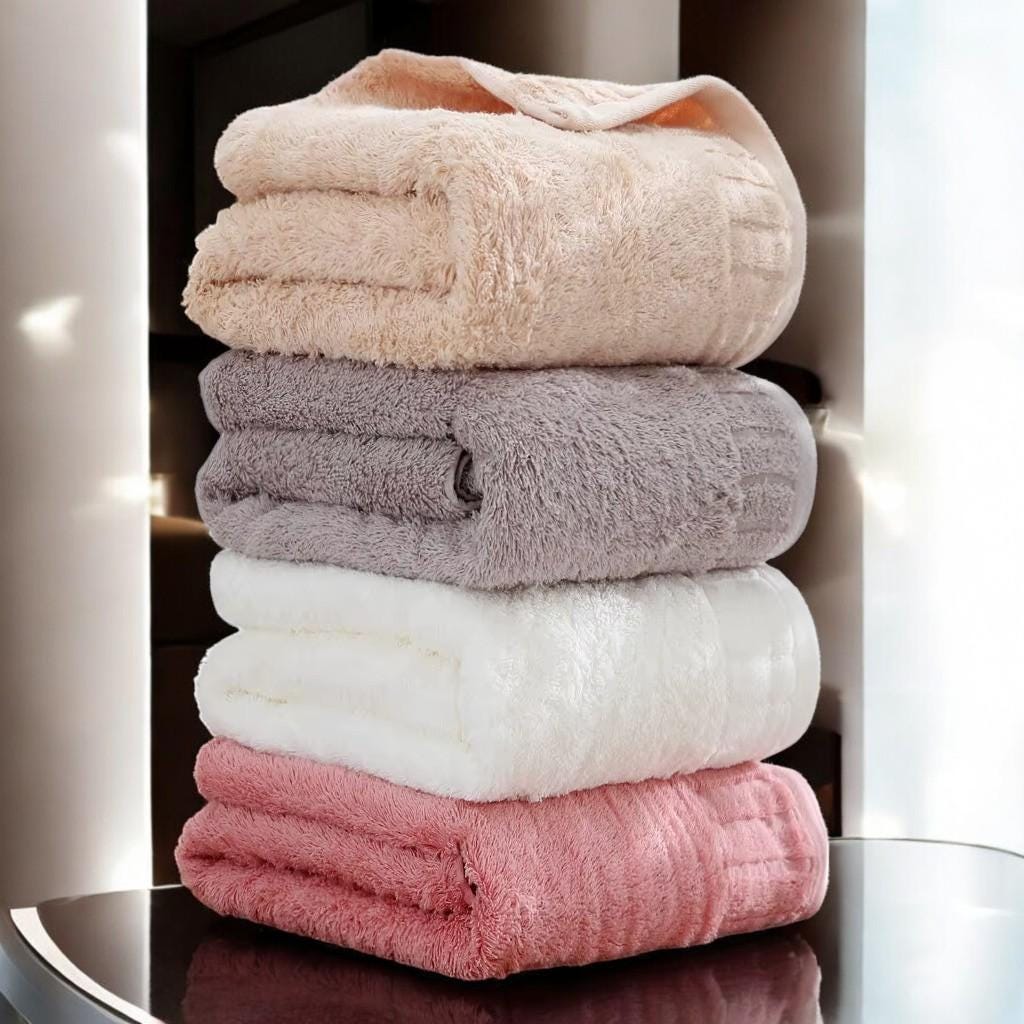 100% Egyptian Cotton Premium Towel Set - Soft and Absorbent Face, Hand and Bath Towels - For Travel and Home Use