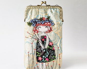 iPhone Case/Glasses Case flower ring Free Motion Embroidery  (iPhone 13 12 Pro/Pro Max/Mini, Samsung Galaxy S21/S21+ etc.)