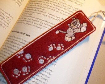 Kitty and Paw Prints - Embroidered bookmark - Ready to ship