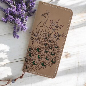 Cartera de cuero hecha a mano para mujer: motivo de pavo real quemado al fuego, tarjetero fino, monedero de cuero genuino cosido a mano, regalo para ella.