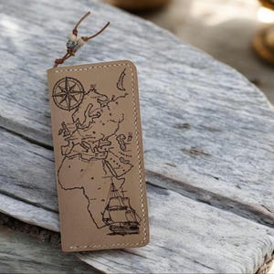 Cartera de cuero personalizada y hecha a mano: diseño de mapa pintado a mano, tarjetero fino y artístico, cosido a mano, regalo unisex de cuero genuino.