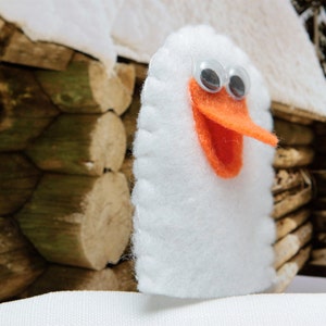 Goose Finger Puppet