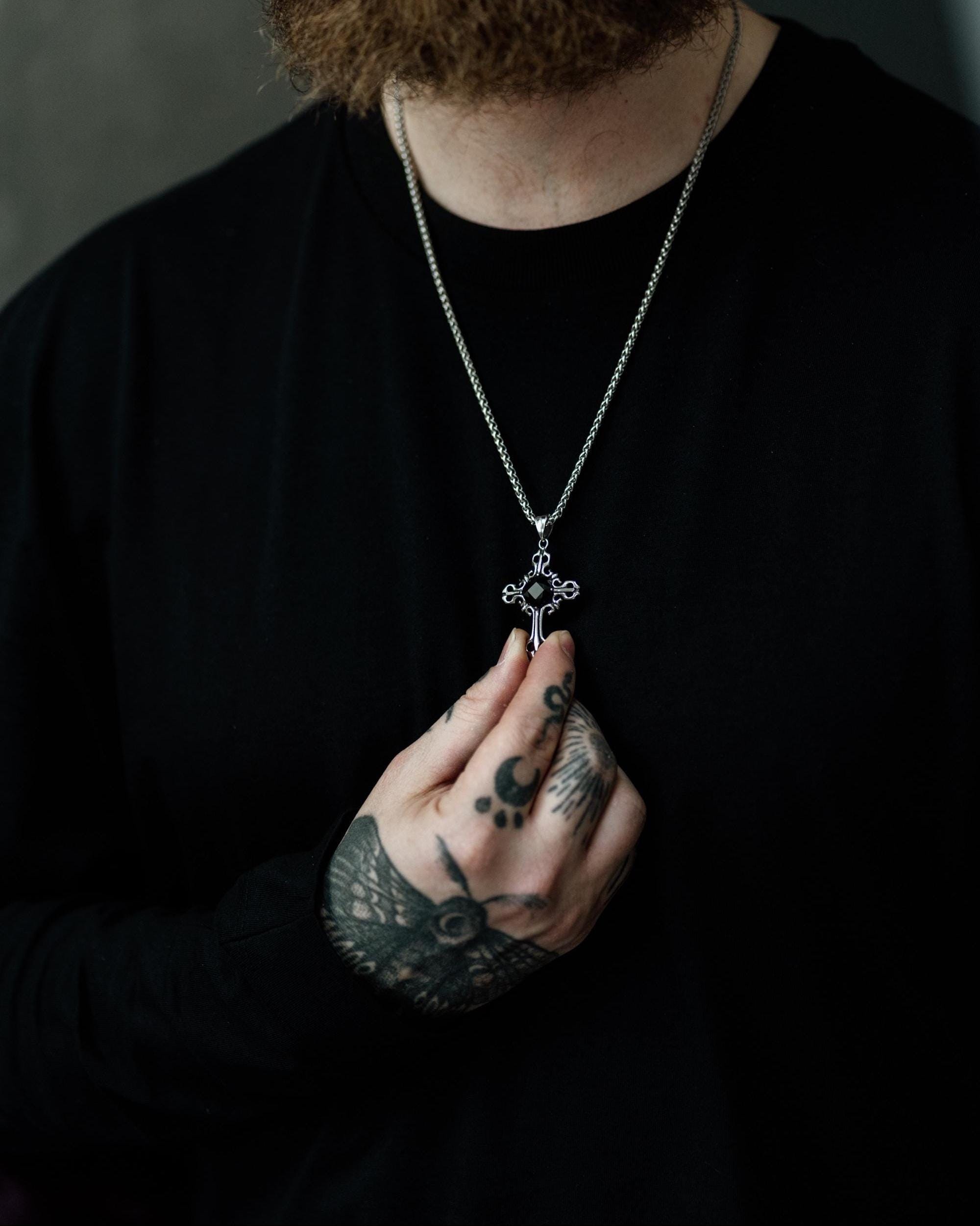 Ozzy osbourne cross necklace - Etsy 日本