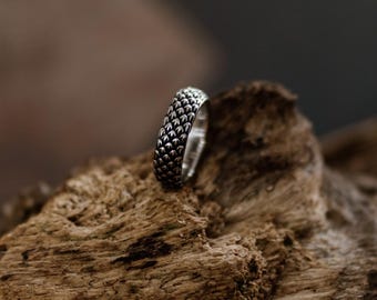 Silver Dragon Scale Ring: Stainless Steel Fantasy Gift for Men and Women