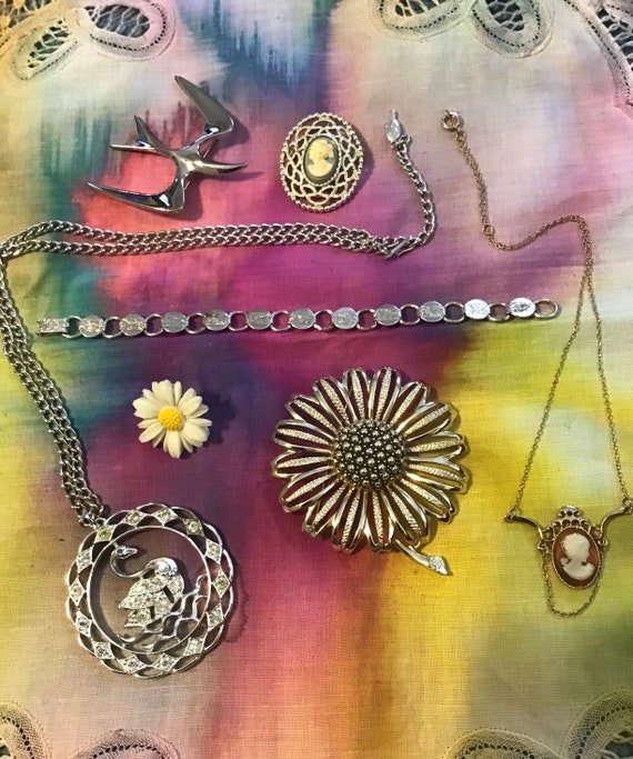 Sarah Coventry Jewelry Lot of Seven Vintage Piece… - image 1