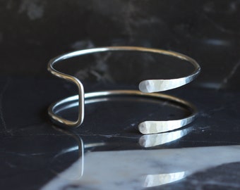 Silver wire cuff, streamlined sterling silver bracelet handmade of sturdy wire formed into a prong shape - "Small Hammered Tail Cuff"