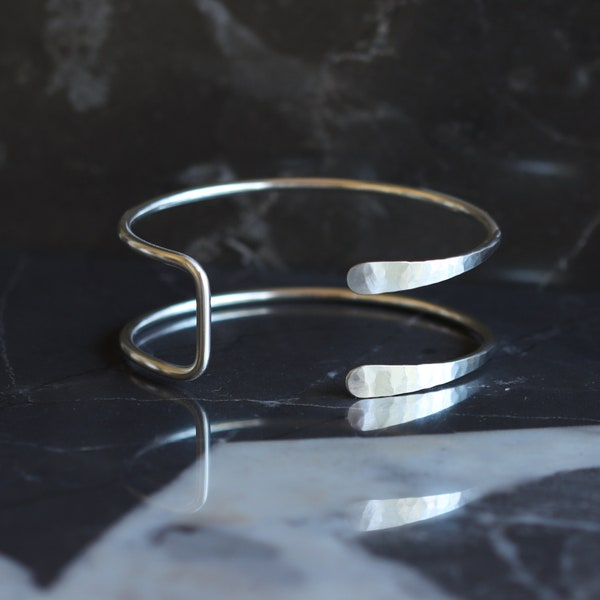 Silver wire cuff, streamlined sterling silver bracelet handmade of sturdy wire formed into a prong shape - "Small Hammered Tail Cuff"