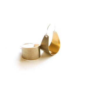 Small brass earrings lightweight and comfortable to wear, modern design with a textured surface - "Small Brass Scoop Earrings"