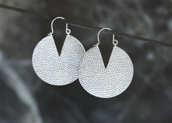 Bold and Round Silver Earrings With Hammered Texture and Contrasting V  Shaped Cutout, a Unique Hassle-free Design iya Earrings Large - Etsy