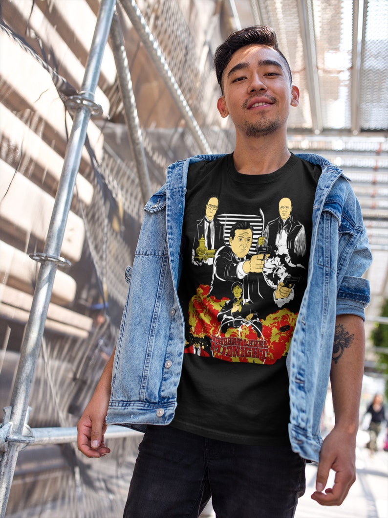 NIVEAU DE MENACE MINUIT, t-shirt imprimé niveau de menace minuit, t-shirt michael scarn, le film de bureau, t-shirt graphique pour hommes drôle faux fan de dwight image 5