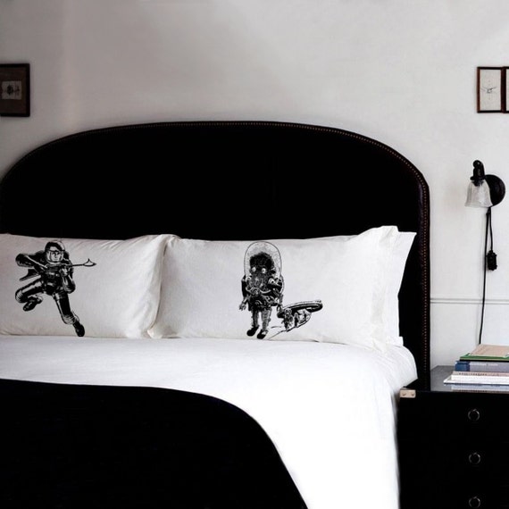 Spaceman Vs Alien Pillowcase Set Sci Fi Decor E T Fight Astronaut Film Vintage Science Fiction Star Pulp Room Decor Fan Art Pillow Case