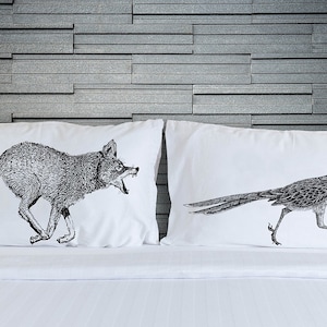 Realistic ROADRUNNER vs COYOTE Pillow fighting pillowcases fight road runner funny Wife vs Husband pet animal lover kids bird room decor art