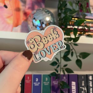 Book Lover Heart Retro Sticker, bookish, books, reader, reading, read, book girlie, book lover, gift, gift for readers, journal, bookworm