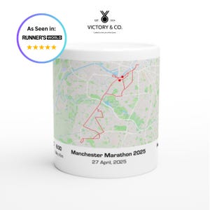 Mug premium carte premium du marathon de Manchester 2025 | Cadeau de coureur personnalisé | Mug Route emblématique | Souvenir de marathon unique