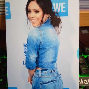 Jenna Ortega 4x6 glossy photo