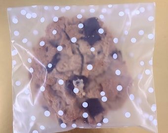 Empty Bags for favors, frosted polka dot cello cookie bag 5.5 inches self seal