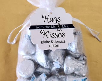 hang tags with organza bags hugs and kisses from the Mr. & Mrs. Wedding favors personalized