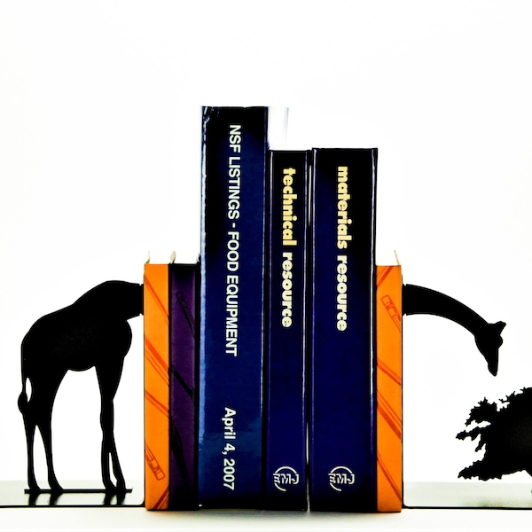 Grazing Giraffe Bookends