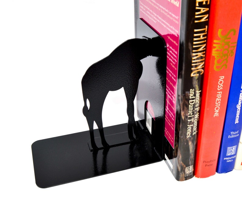 Giraffe Family Bookends image 2