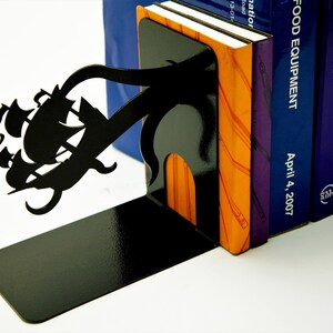 Tentacle Pirate Ship Bookends image 2