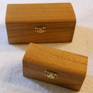 Dos cajas de madera
