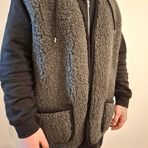 Männer Wollweste Warme und Stilvolle Schicht für Männer Boho und Rustikales Outfit Dunkelgraue Wollweste Warme Weste für die ganze Saison Große Größe Lässige Weste
