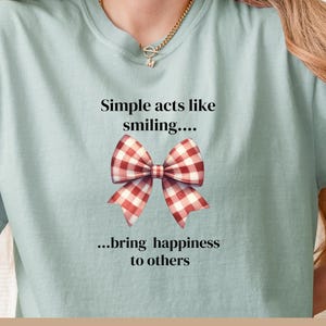 Rood pastel strik T-shirt vriendelijkheid T-shirt eenvoudige handelingen shirt rood geruite strik shirt schattig strik T-shirt coquette Amerikaanse vak USA strik shirt positief bericht