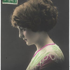 Francuska stara pocztówka RPPC, ulotne zdjęcie portretowe, używane różne.