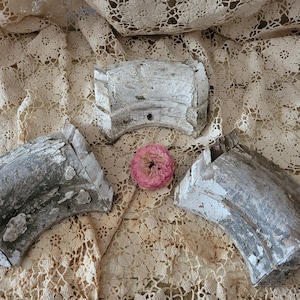 TRIO Vintage Arquitectónico Chippy Blanquecino Gris Shabby Piezas de madera Granja Brocante Cottage Tal cual