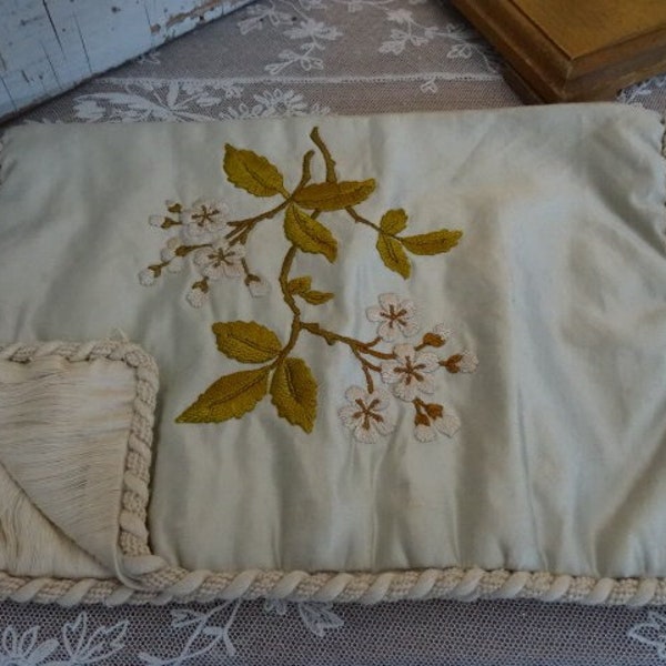 MAGNIFIQUE sac pochette en satin vert menthe pâle pour lingerie, broderie florale édouardienne victorienne telle quelle